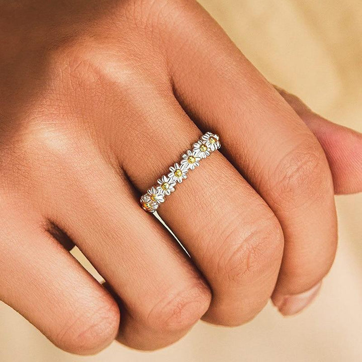 Agnès Paris | BAGUE RÉGLABLE EN ARGENT AVEC MARGUERITE
