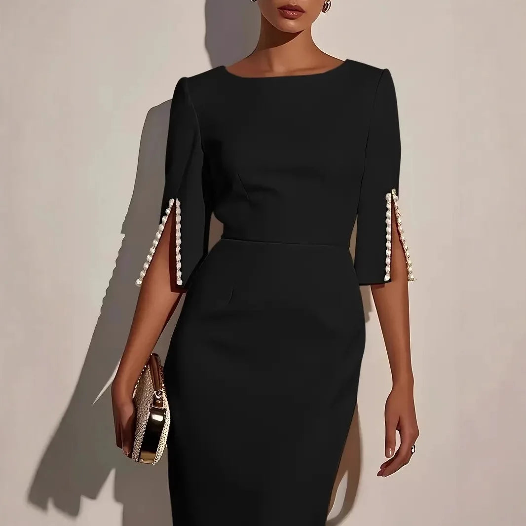 Agnès Paris | ROBE ÉLÉGANTE À MANCHES FENDUES ORNÉES DE PERLES