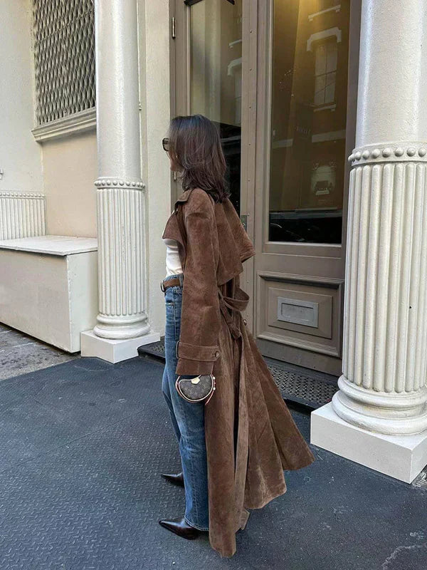 Agnès Paris | LE TRENCH CHIC EN DAIM DOUX