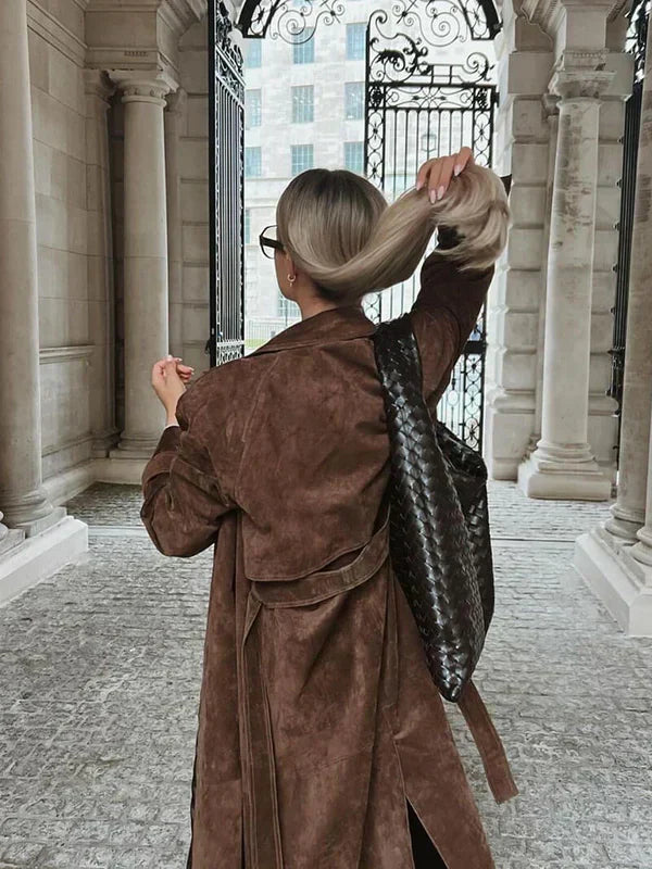 Agnès Paris | LE TRENCH CHIC EN DAIM DOUX