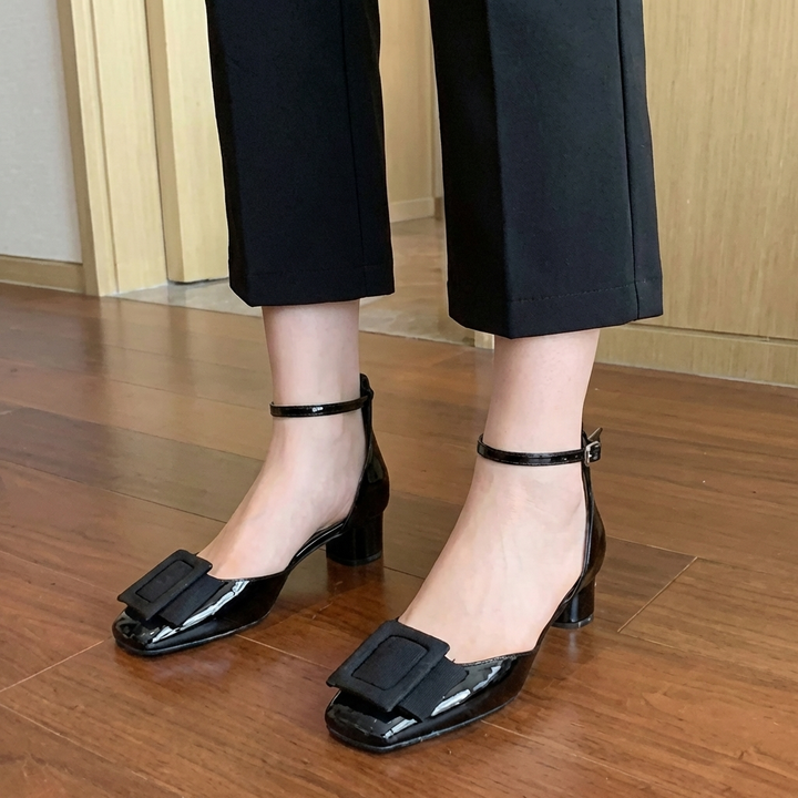 Agnès Paris | Escarpins Vernis à Boucle Sandrine